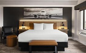 Aiden By Best Western Newark Airport